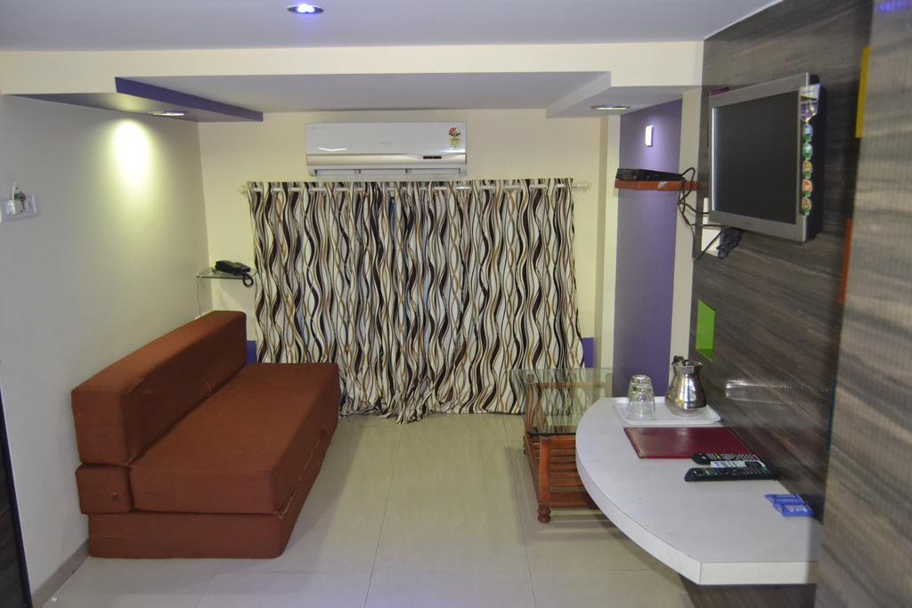 Blue Orchids Executive Bombay